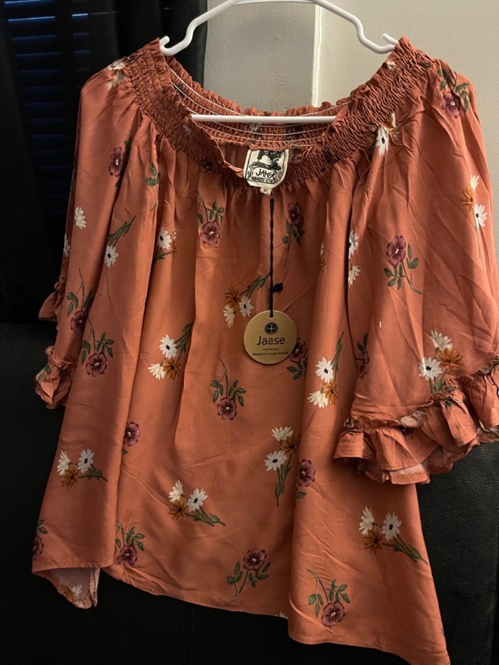 Jaase Women’s Rust Floral Off-Shoulder Top Size Medium NWT
